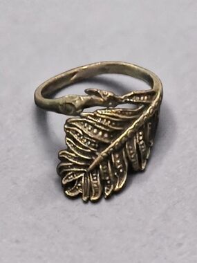 Antique Silver Tone Leaf Wrap Ring Adjustable Vintage Style Nature Ring